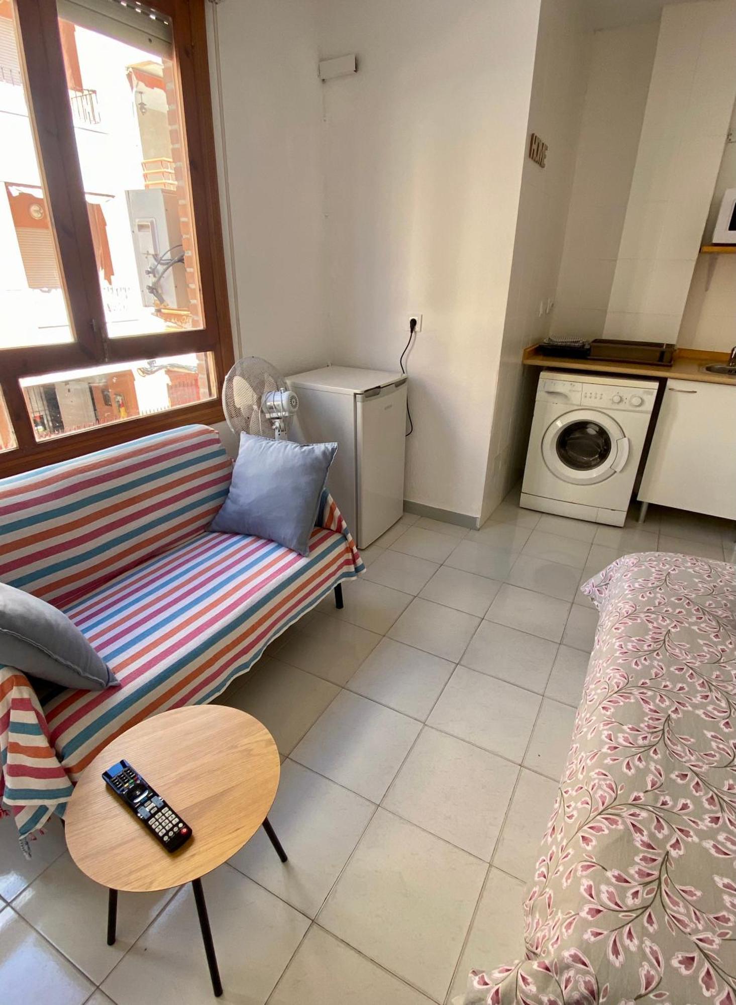 Estudio En La Playa Τορεβιέχα Εξωτερικό φωτογραφία