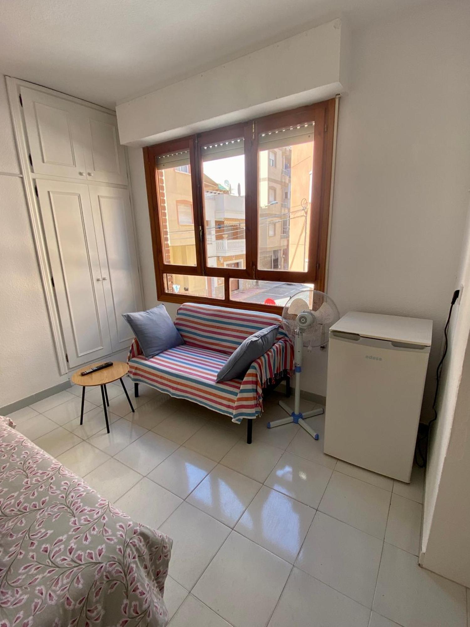 Estudio En La Playa Τορεβιέχα Εξωτερικό φωτογραφία